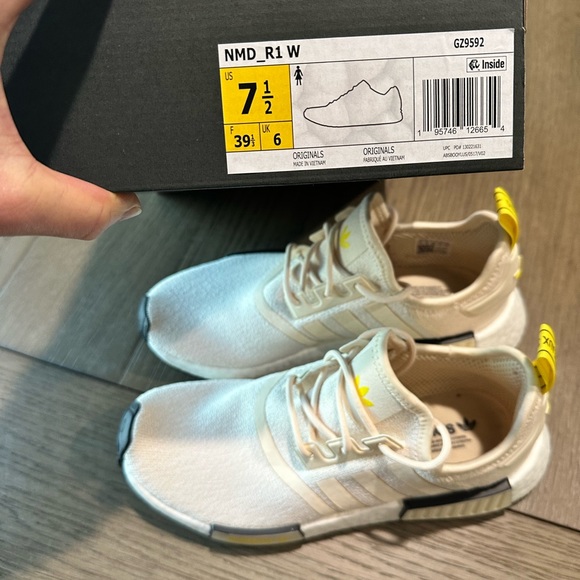 Adidas NMD R1 Cream Size 7.5 Like New - worn once - Picture 6 of 11